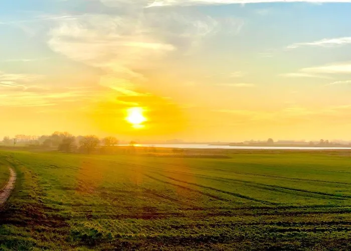 Familienferienhaus Ruegenbrise - Gemeinsames Urlauben Mit Steg Auf Ruegen * Garz (Rugen)